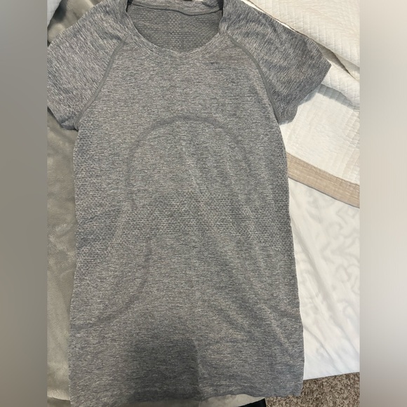 Swiftly Tech Short-Sleeve Shirt 2.0
Hip Length - Picture 2 of 2